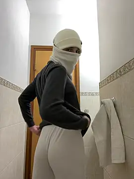 petiteyanel online show from 10, 1, 2026