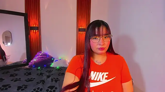 ChloeJewel21 online show from 10, 1, 2026