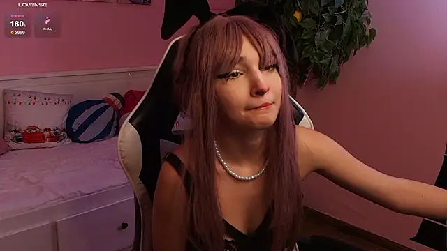 Lily  Loo online show from 11, 1, 2026