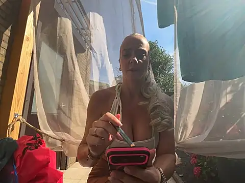 missconly online show from 10, 7, 2026