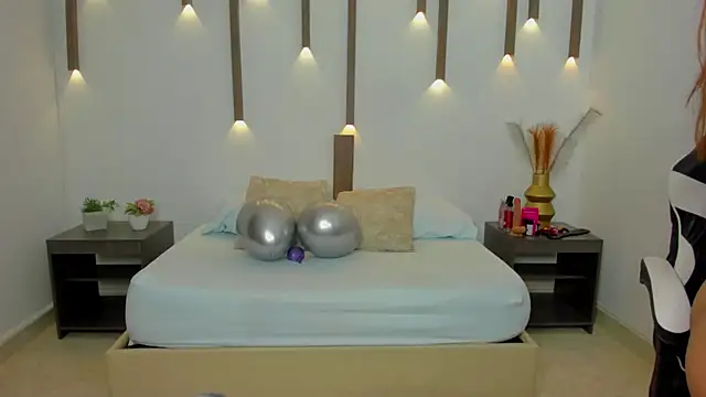 scarlett rosse x online show from 1, 2, 2026