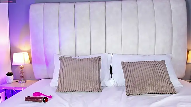 Snapshot of LunaKarther chatting on 14, 1, 2026 LunaKarther online show from 14, 1, 2026