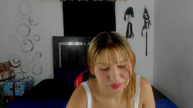 Snapshot of Bella_Blanca chatting on 13, 1, 2026 Bella Blanca online show from 13, 1, 2026