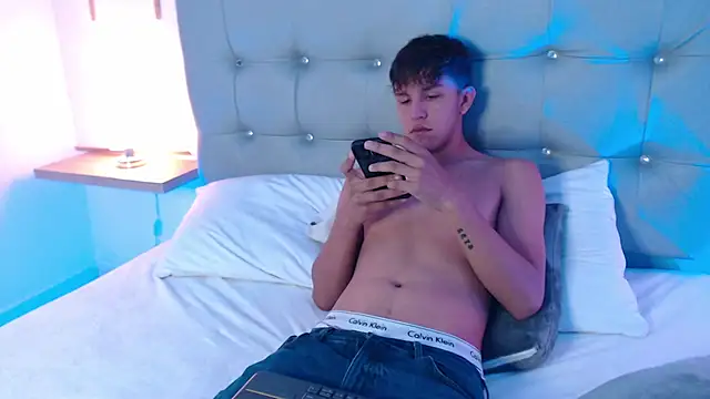 Snapshot of johnny_blake_ chatting on 13, 1, 2026 johnny blake online show from 13, 1, 2026