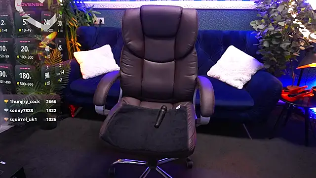 Snapshot of Dafni_Monn chatting on 2, 3, 2025 Dafni Monn online show from 2, 3, 2025