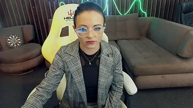 Snapshot of Dafni_Monn chatting on 19, 9, 2025 Dafni Monn online show from 19, 9, 2025