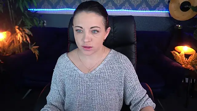 Snapshot of Dafni_Monn chatting on 29, 11, 2025 Dafni Monn online show from 29, 11, 2025