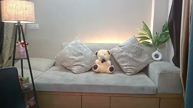 Snapshot of CutieVibe01 chatting on 14, 3, 2026 CutieVibe01 online show from 14, 3, 2026