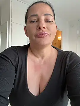 Maya-www online show from 1, 3, 2026