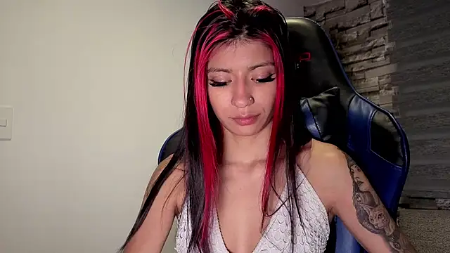 Snapshot of dulcetorresvg chatting on 13, 7, 2026 dulcetorresvg online show from 13, 7, 2026