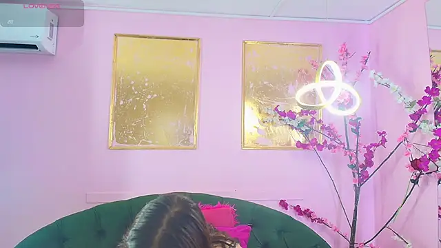 Snapshot of minniesofi chatting on 12, 1, 2026 minniesofi online show from 12, 1, 2026