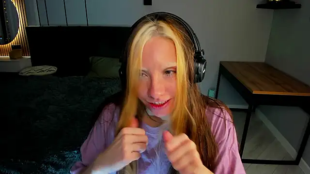 Elizaveta Brown online show from 4, 2, 2026