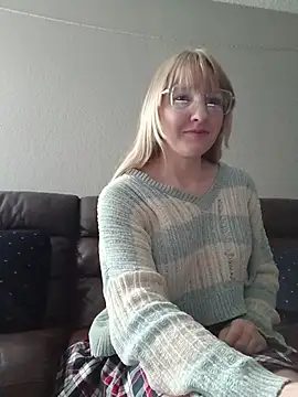 BunnySnowFlake online show from 11, 4, 2026