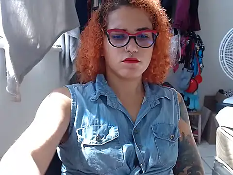 Snapshot of Queen_Domme_de_paus chatting on 8, 4, 2026 Queen Domme de paus online show from 8, 4, 2026