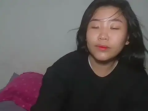 Zyeiii online show from 1, 3, 2026