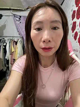 Snapshot of Adela-222 chatting on 2, 8, 2026 Adela-222 online show from 2, 8, 2026