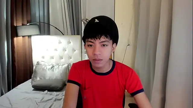 Snapshot of davincihugecock chatting on 8, 6, 2026 davincihugecock online show from 8, 6, 2026