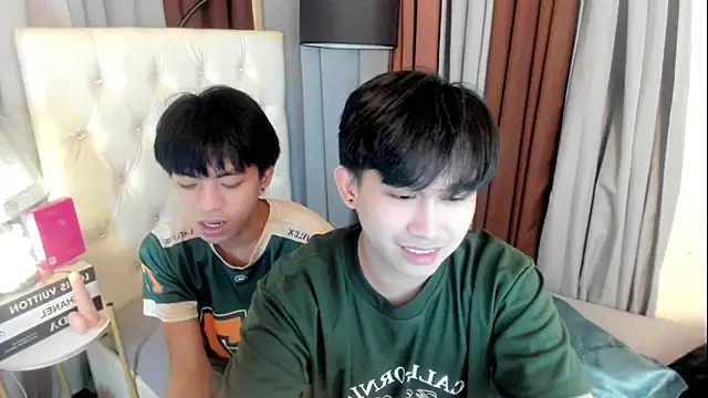 Snapshot of davincihugecock chatting on 28, 6, 2026 davincihugecock online show from 28, 6, 2026