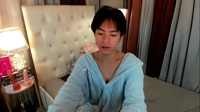 Snapshot of davincihugecock chatting on 6, 7, 2026 davincihugecock online show from 6, 7, 2026