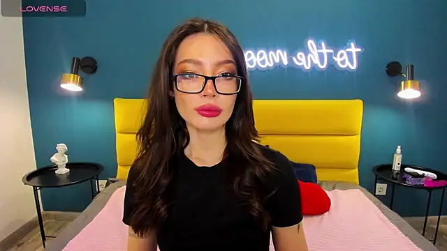 IvyDainty online show from 25, 3, 2026