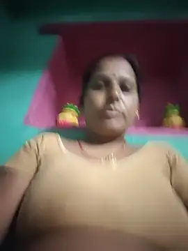Snapshot of Reena_lodha chatting on 9, 7, 2026 Reena lodha online show from 9, 7, 2026