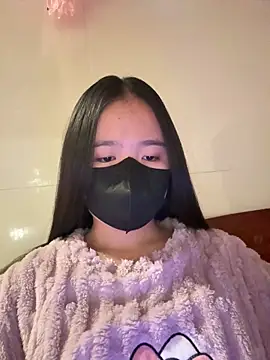 Gwen879 online show from 2, 2, 2026