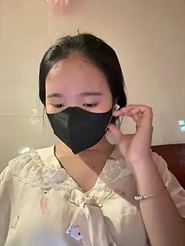 Gwen879 online show from 17, 5, 2026
