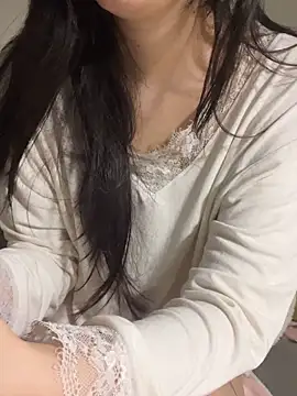 Linaa sexxy online show from 6, 3, 2026