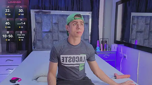 LeoMonnroe online show from 10, 4, 2026