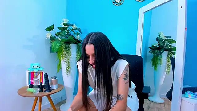 ViictoriiaSaenz online show from 4, 3, 2026