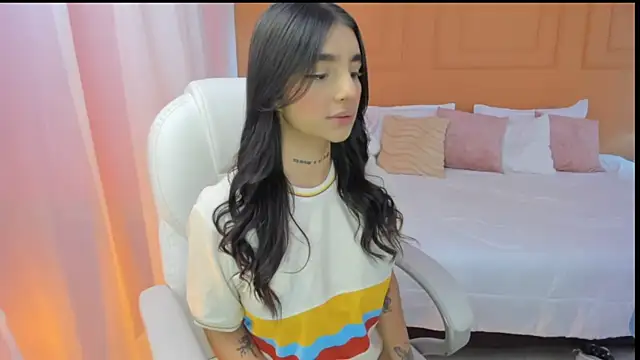 Snapshot of Abriil_cutee chatting on 13, 6, 2026 Abriil cutee online show from 13, 6, 2026