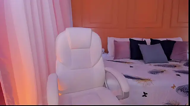 Abriil cutee online show from 30, 6, 2026