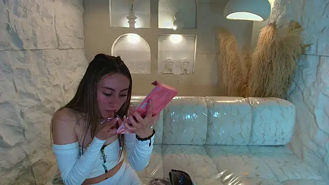 katalina r  online show from 23, 5, 2026
