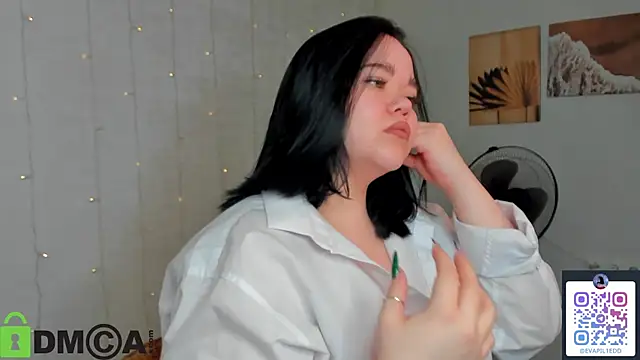 Snapshot of EvaCarrt chatting on 12, 1, 2026 EvaCarrt online show from 12, 1, 2026