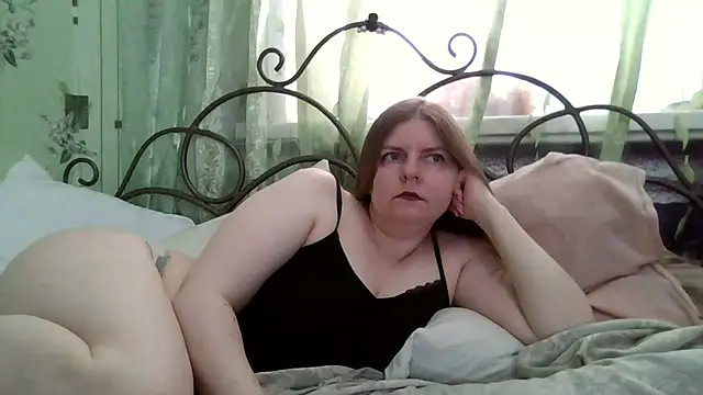 DarkRose0104 online show from 14, 4, 2026