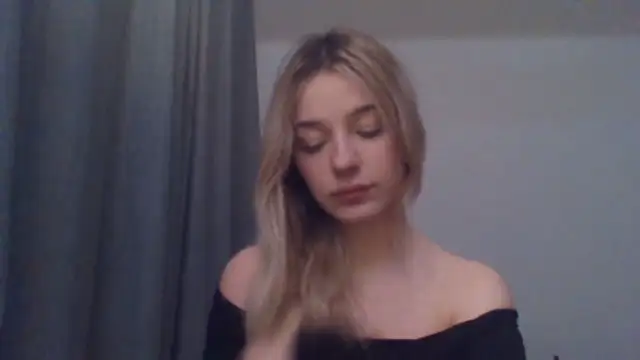 Snapshot of EvelineMagnetic chatting on 12, 1, 2026 EvelineMagnetic online show from 12, 1, 2026