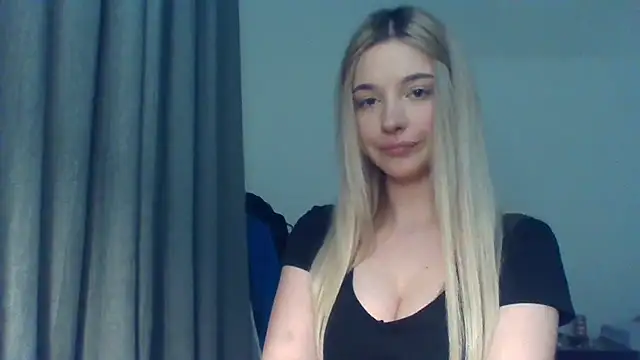 Snapshot of EvelineMagnetic chatting on 13, 1, 2026 EvelineMagnetic online show from 13, 1, 2026