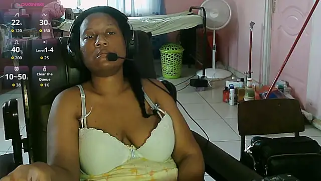 Snapshot of Eirondra_valeen chatting on 24, 5, 2026 Eirondra valeen online show from 24, 5, 2026