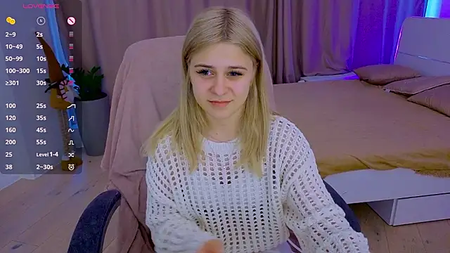 ApheliaStar online show from 3, 3, 2026