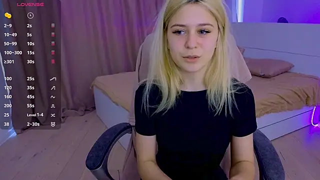 ApheliaStar online show from 10, 4, 2026