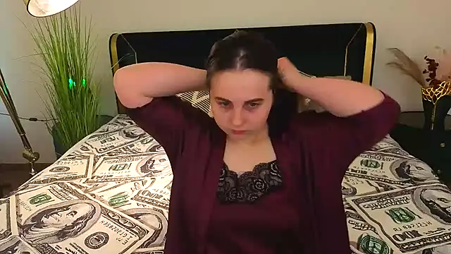 MikaFoxy online show from 16, 4, 2026
