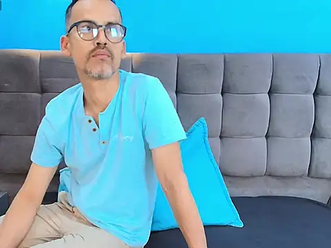 Oswalldo   online show from 2, 4, 2026