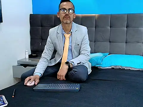 Oswalldo   online show from 6, 4, 2026