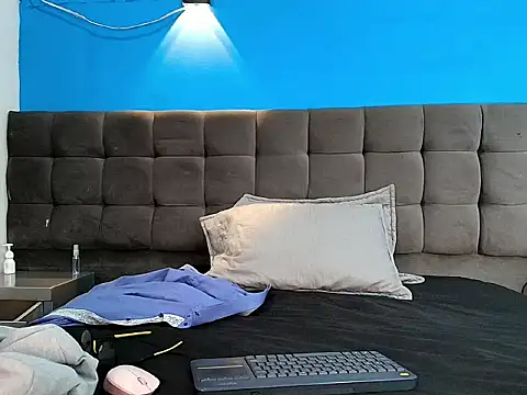 Oswalldo   online show from 8, 4, 2026