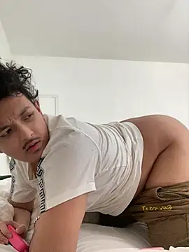 Snapshot of fiddyxx chatting on 17, 5, 2026 fiddyxx online show from 17, 5, 2026