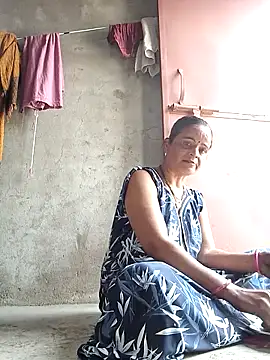 Snapshot of kiiuu_sexe chatting on 1, 2, 2026 kiiuu sexe online show from 1, 2, 2026