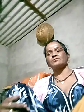 Snapshot of kiiuu_sexe chatting on 4, 2, 2026 kiiuu sexe online show from 4, 2, 2026