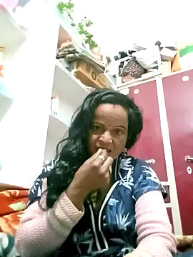 Snapshot of kiiuu_sexe chatting on 4, 2, 2026 kiiuu sexe online show from 4, 2, 2026