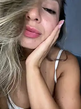 bebitas2  online show from 3, 3, 2026