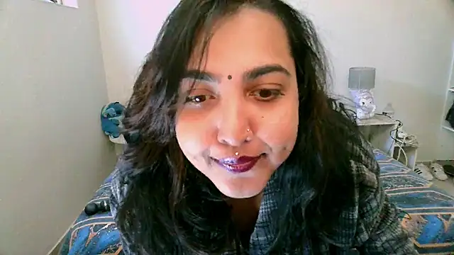 Snapshot of IndianBearxx chatting on 4, 8, 2026 IndianBearxx online show from 4, 8, 2026